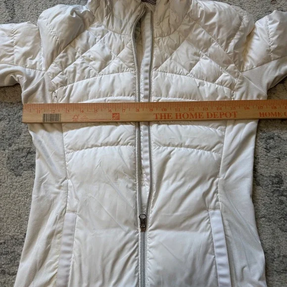 Lululemon Down For It All Jacket White Size 4 Slim Fit Hooded Puffer Coat - Picture 8 of 8